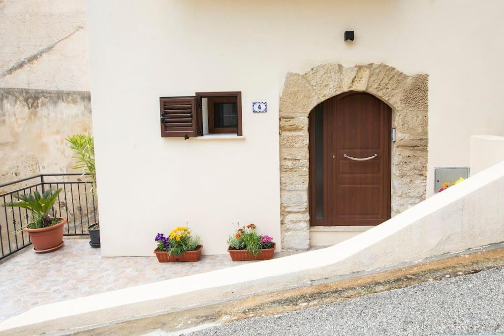 La Domus Di Segesta "Smart Solution" Apartment กาลาตาฟีมี ภายนอก รูปภาพ