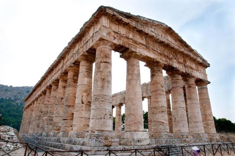 La Domus Di Segesta "Smart Solution" Apartment กาลาตาฟีมี ภายนอก รูปภาพ